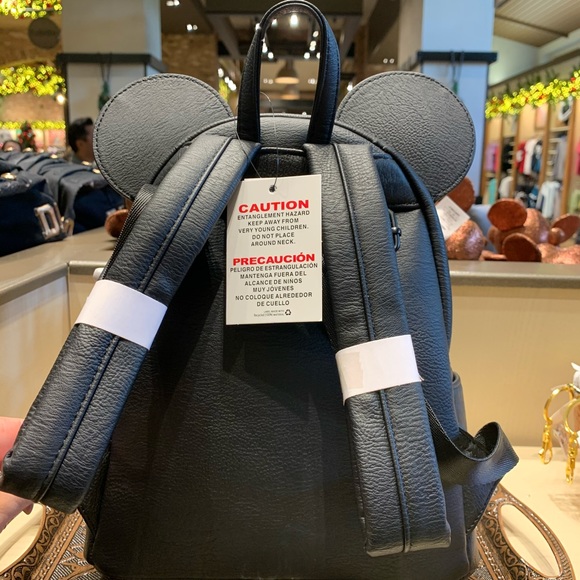 old patagonia refugio backpack Patagonia Backpack Refugio 28L Hiking Mountain Travel Gym Carry-all Bag  Rare One